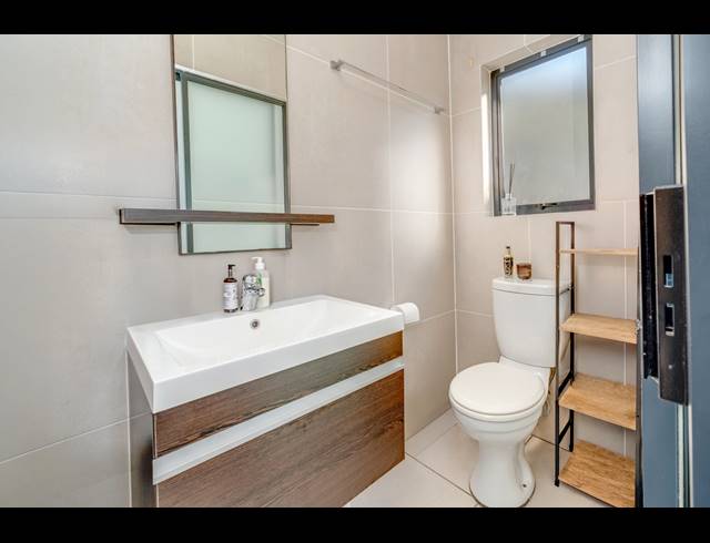 2 BEDROOM APARTMENT FOR SALE IN BEVERLEY